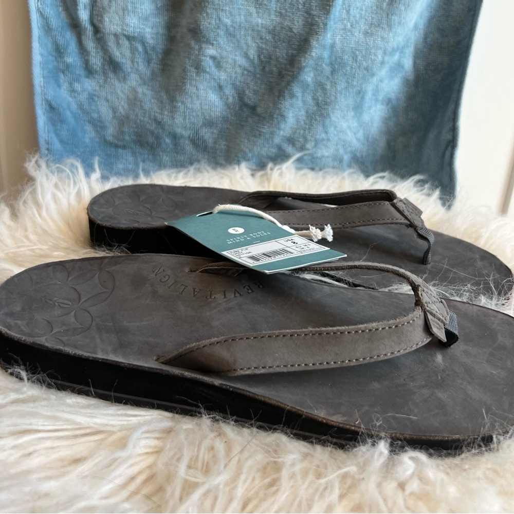 Revitalign Zuma Flip - Gray Leather Flip Flops